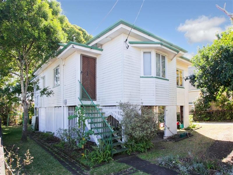 16 Gorban Street, Holland Park QLD 4121