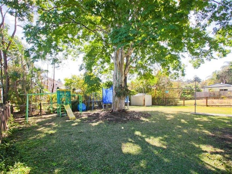 16 Gorban Street, Holland Park QLD 4121