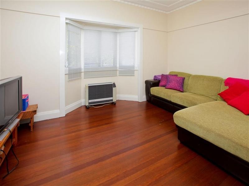 16 Gorban Street, Holland Park QLD 4121