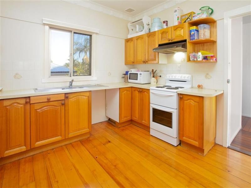 16 Gorban Street, Holland Park QLD 4121