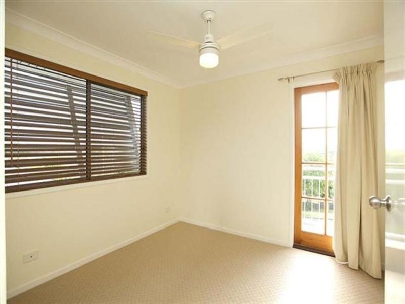 8/8 Eric Road, Holland Park QLD 4121