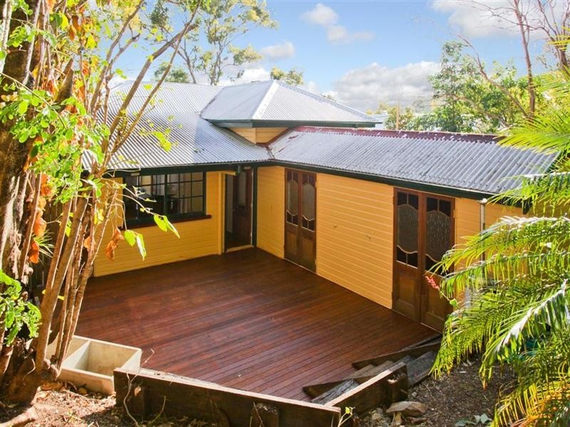 5 Cross Street, Red Hill QLD 4059