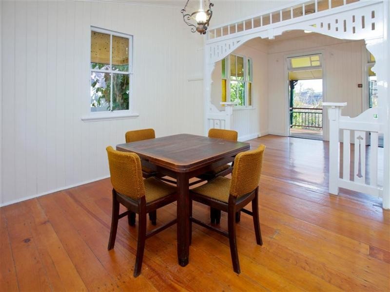 5 Cross Street, Red Hill QLD 4059