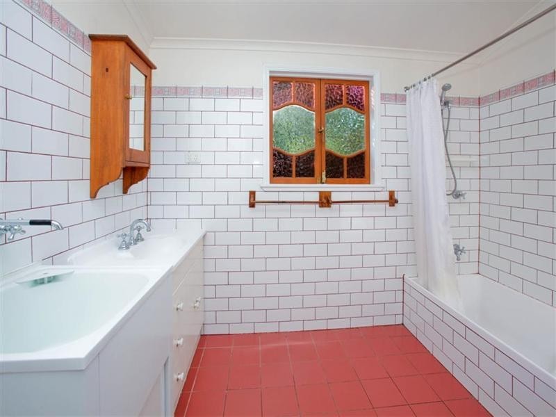5 Cross Street, Red Hill QLD 4059
