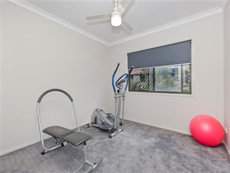 18 Hill Park Lane, Mount Gravatt East QLD 4122