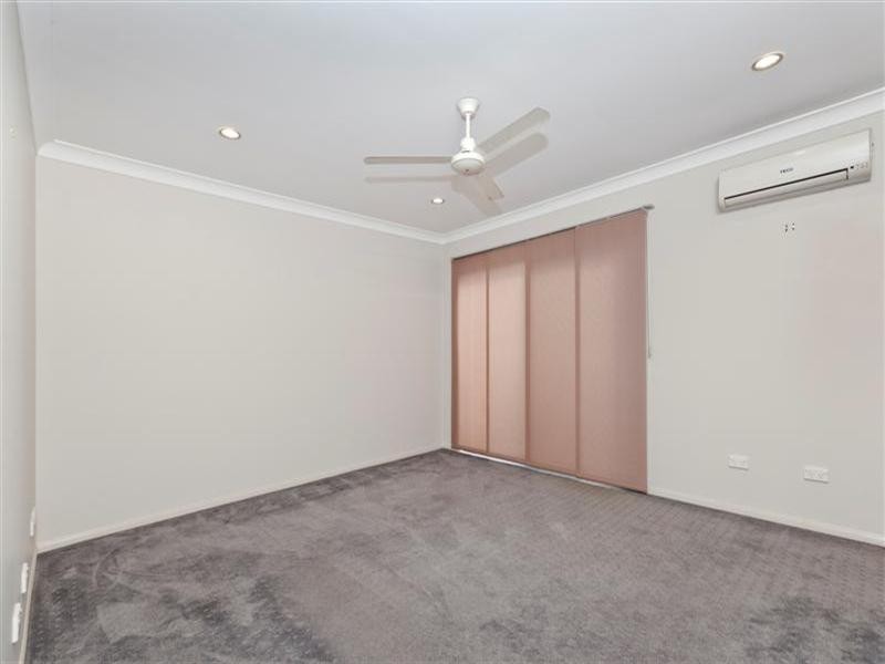 18 Hill Park Lane, Mount Gravatt East QLD 4122