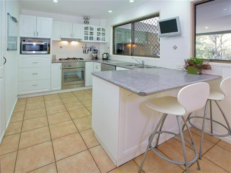 69 Brodie Street, Holland Park West QLD 4121