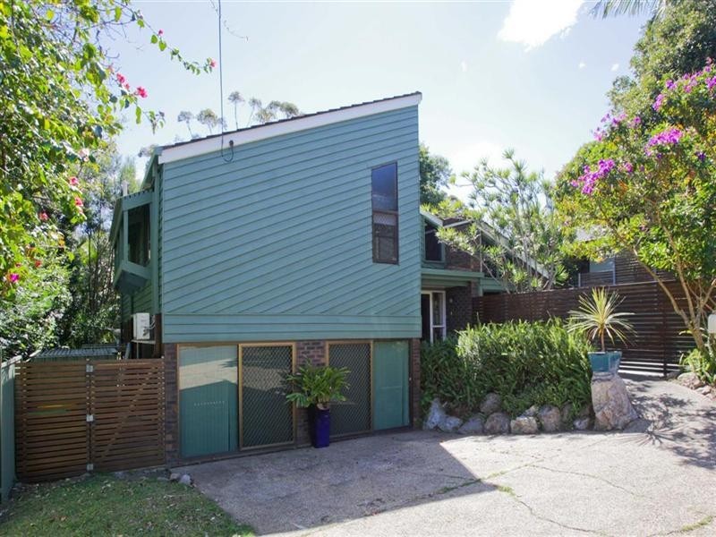 69 Brodie Street, Holland Park West QLD 4121