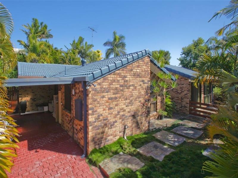 9 Stonyfell Court, Holland Park QLD 4121