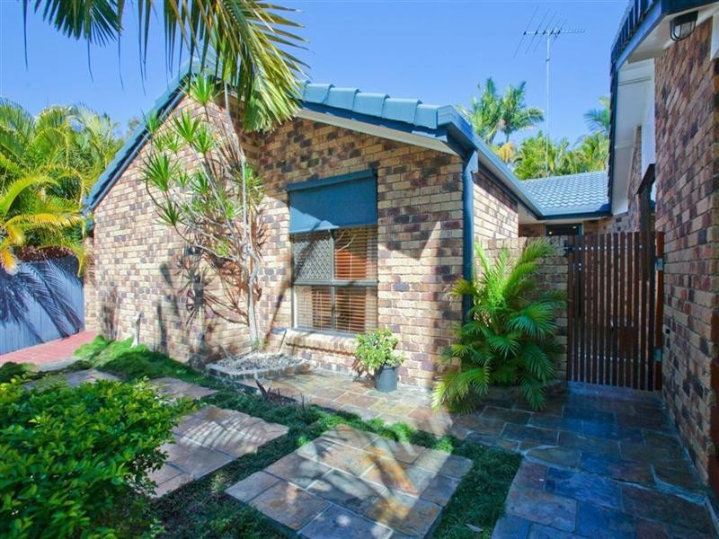 9 Stonyfell Court, Holland Park QLD 4121