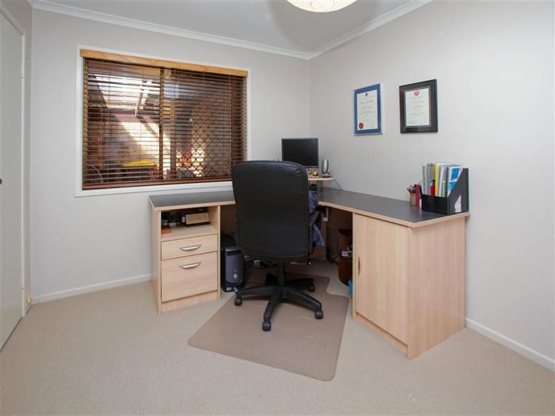 9 Stonyfell Court, Holland Park QLD 4121