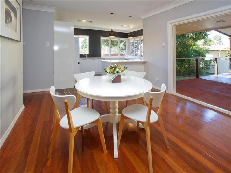 105 Esher Street, Holland Park West QLD 4121