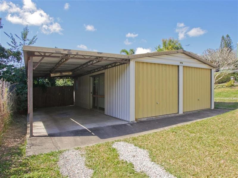 37 Mananda Street, Holland Park West QLD 4121