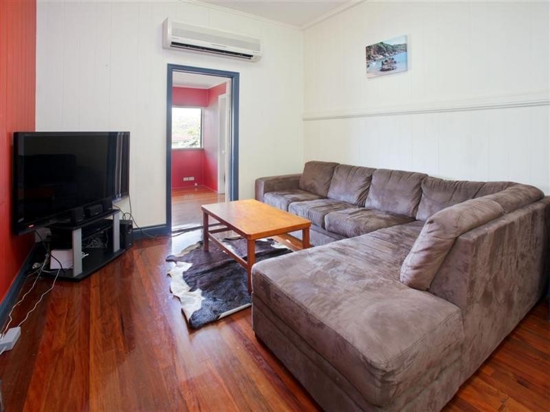 18 Broadway Street, Carina QLD 4152