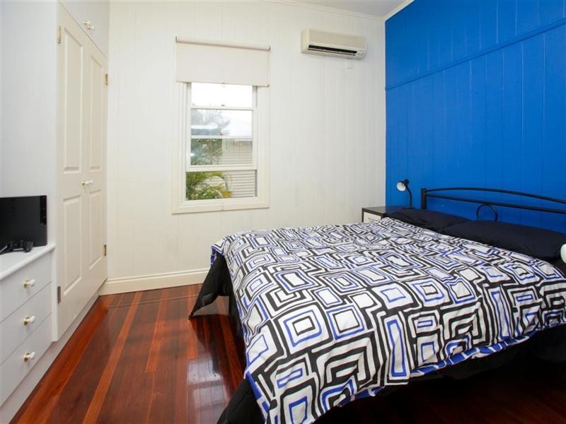 18 Broadway Street, Carina QLD 4152