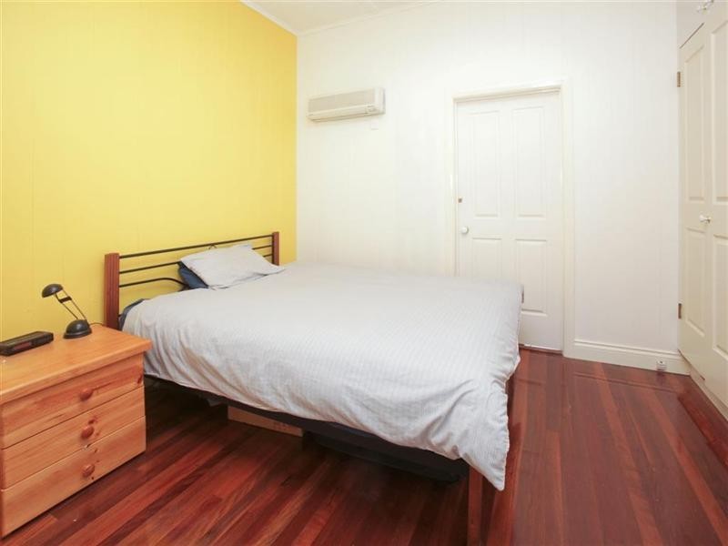 18 Broadway Street, Carina QLD 4152