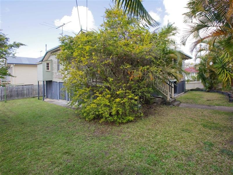 18 Broadway Street, Carina QLD 4152