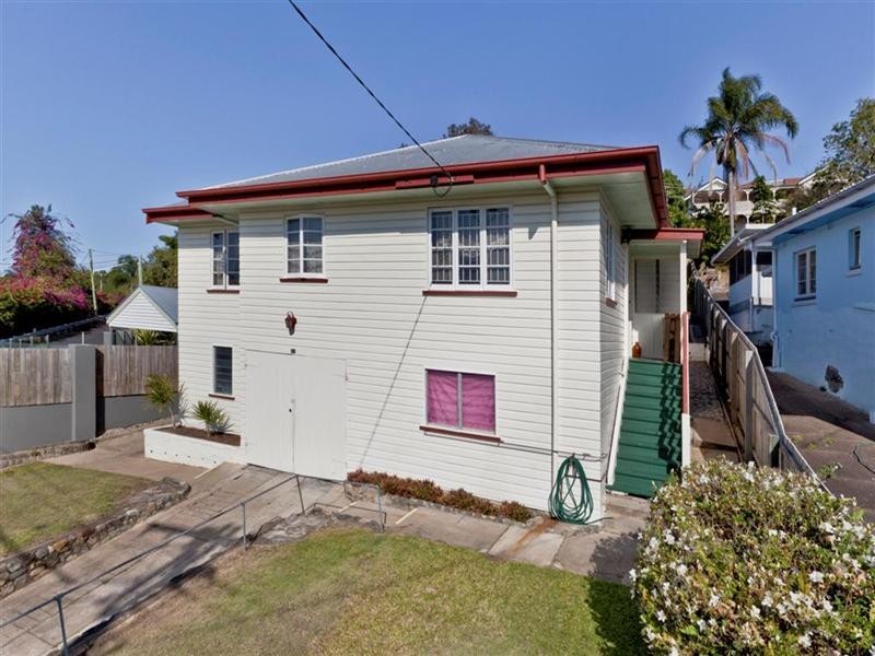 35 Love Street, Holland Park QLD 4121