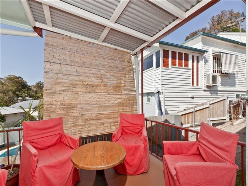 35 Love Street, Holland Park QLD 4121