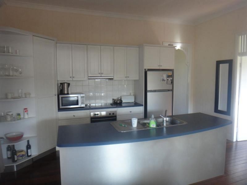 246 Oates Avenue, Holland Park QLD 4121