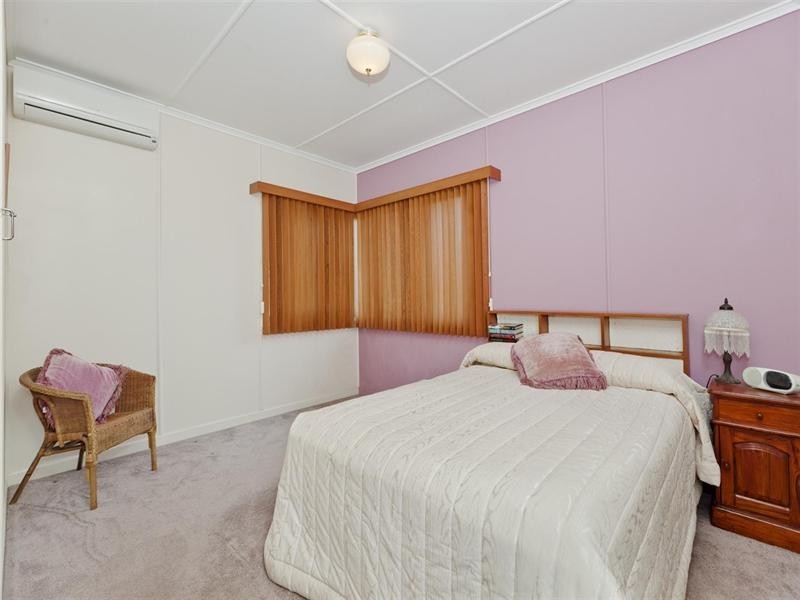 11 Steele Street, Holland Park QLD 4121