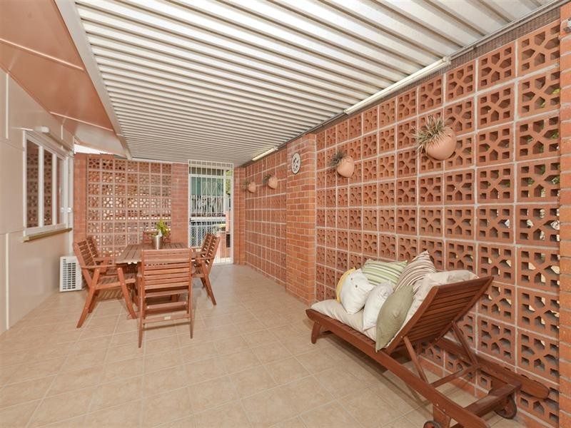 11 Steele Street, Holland Park QLD 4121