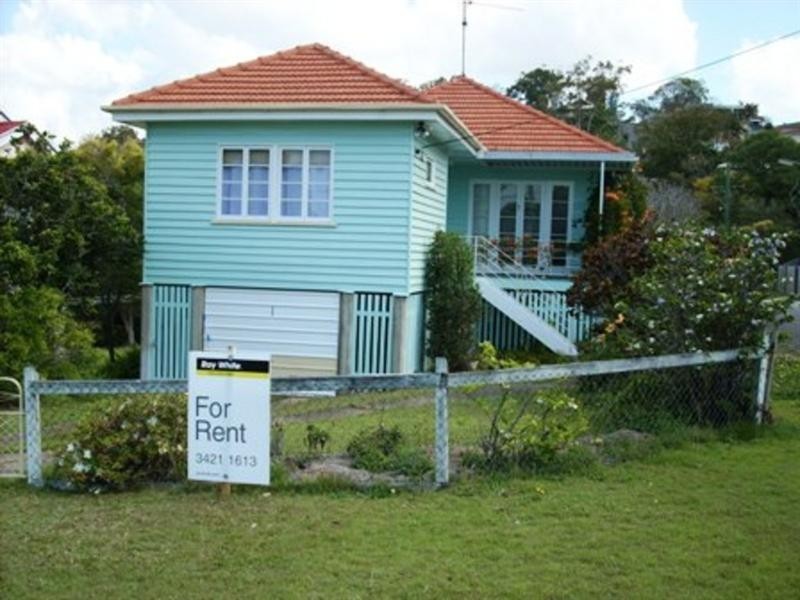 1 Iris Street, Holland Park West QLD 4121