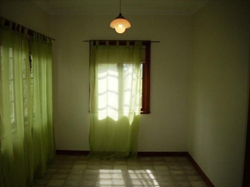 1 Iris Street, Holland Park West QLD 4121