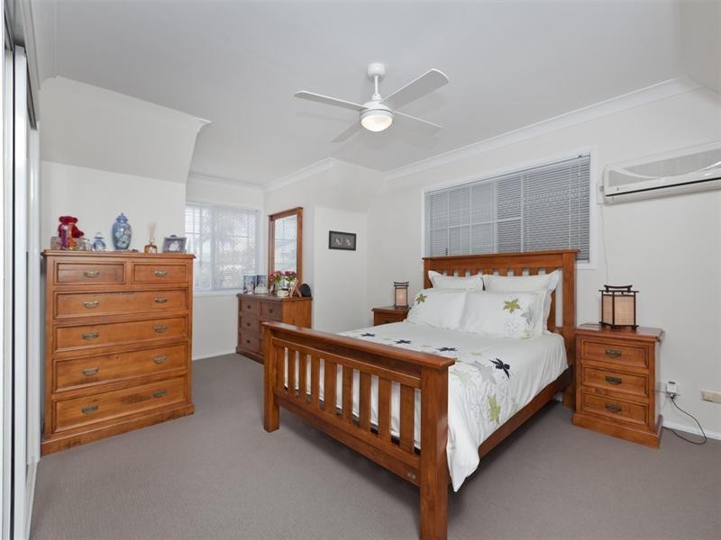 14 Blue Grass Crescent, Eight Mile Plains QLD 4113