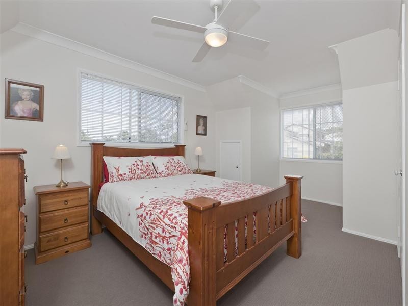 14 Blue Grass Crescent, Eight Mile Plains QLD 4113