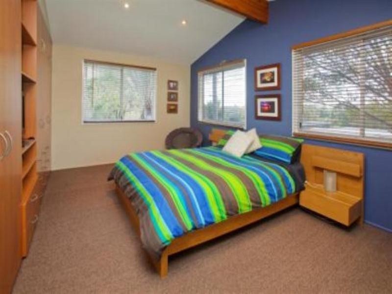 6 Nurran Streeet, Mount Gravatt East QLD 4122