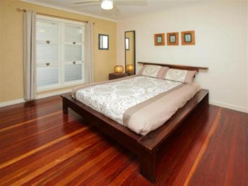 6 Nurran Streeet, Mount Gravatt East QLD 4122