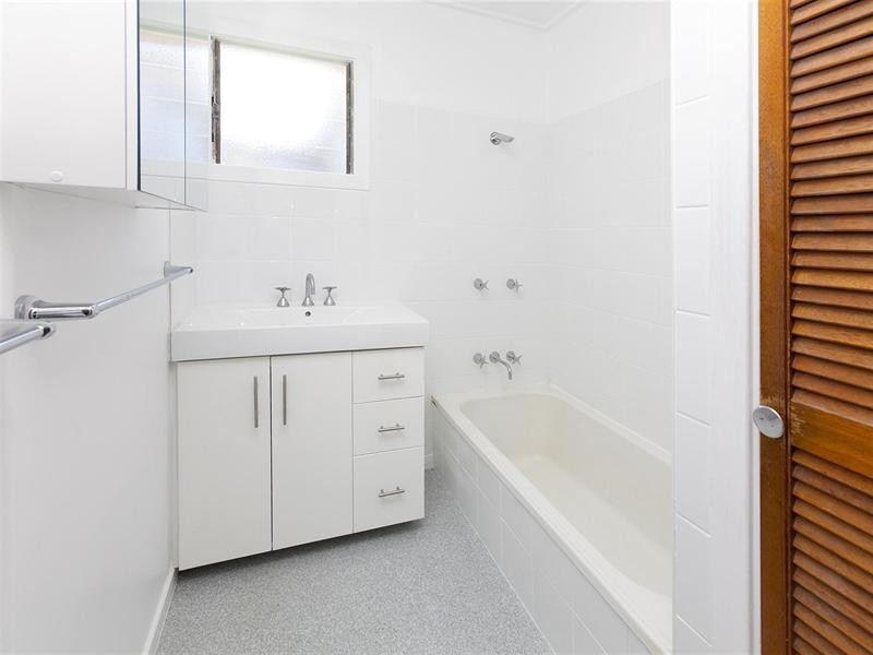 4 Morland Street, Mount Gravatt East QLD 4122