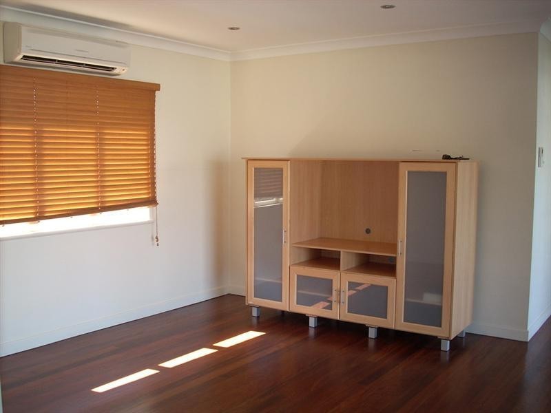 19 Andrew Avenue, Tarragindi QLD 4121