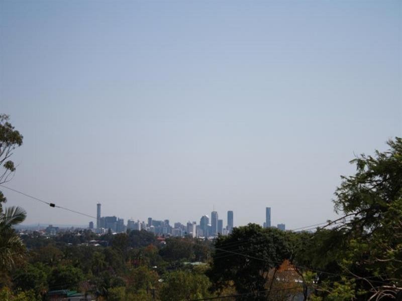 15 Dagmar Street, Holland Park West QLD 4121