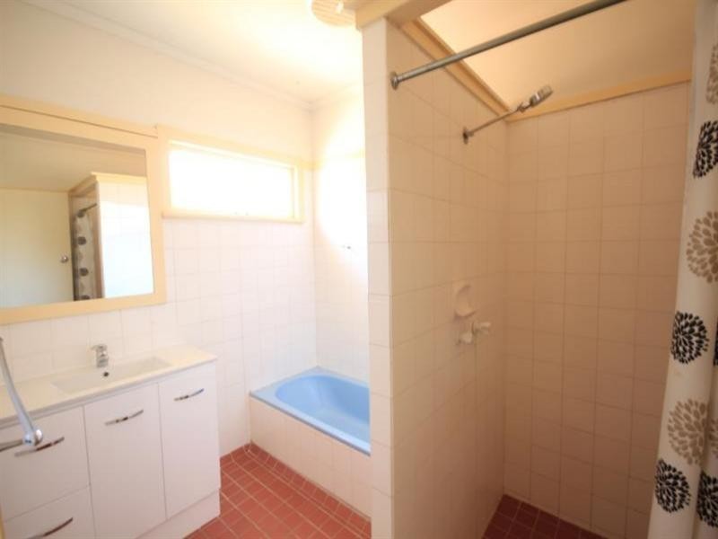 15 Dagmar Street, Holland Park West QLD 4121