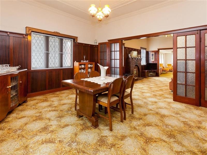 18 Lamette Street, Holland Park QLD 4121