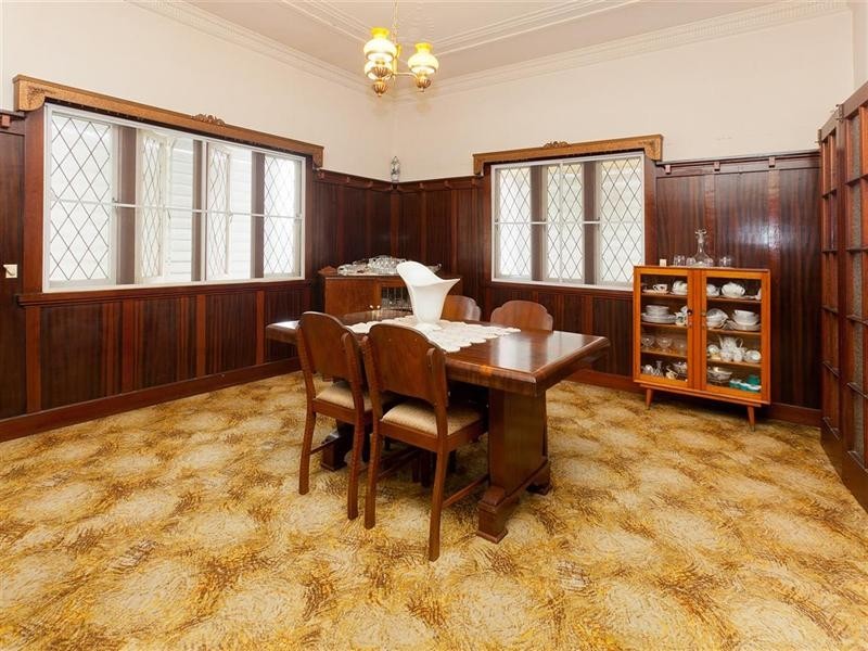 18 Lamette Street, Holland Park QLD 4121