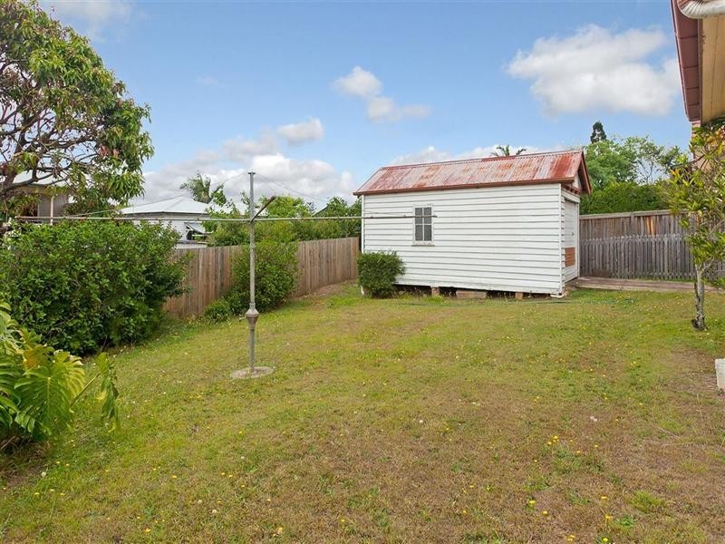 18 Lamette Street, Holland Park QLD 4121