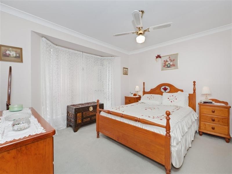 18 Lindeman Place, Eight Mile Plains QLD 4113