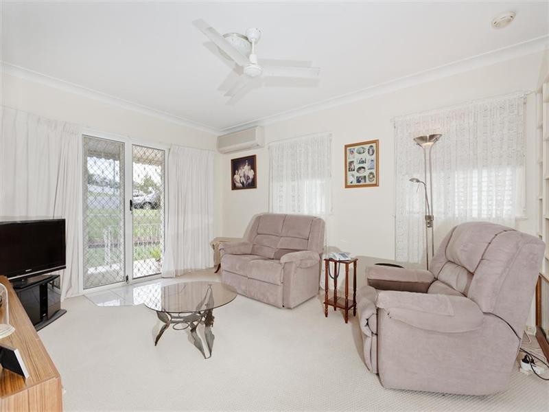 132 Laura Street, Tarragindi QLD 4121