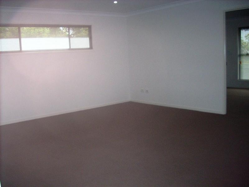 40 Boronia Street, Holland Park West QLD 4121