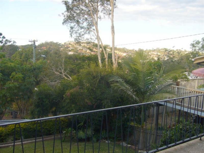 15 Marvin Street, Holland Park West QLD 4121