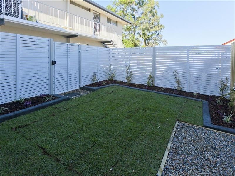 4/3 Honeysuckle Street, Mansfield QLD 4122