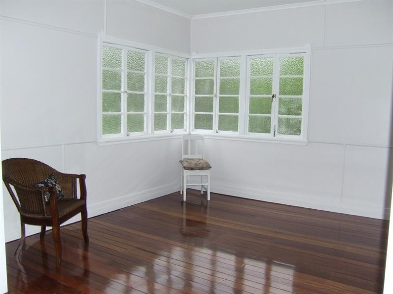 18 Gosling Street, Holland Park QLD 4121