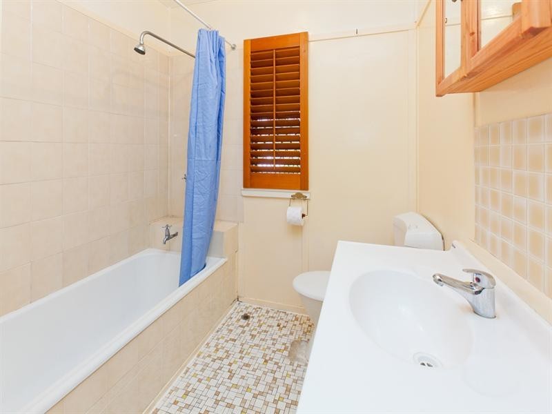 43 Cape Street, Holland Park QLD 4121