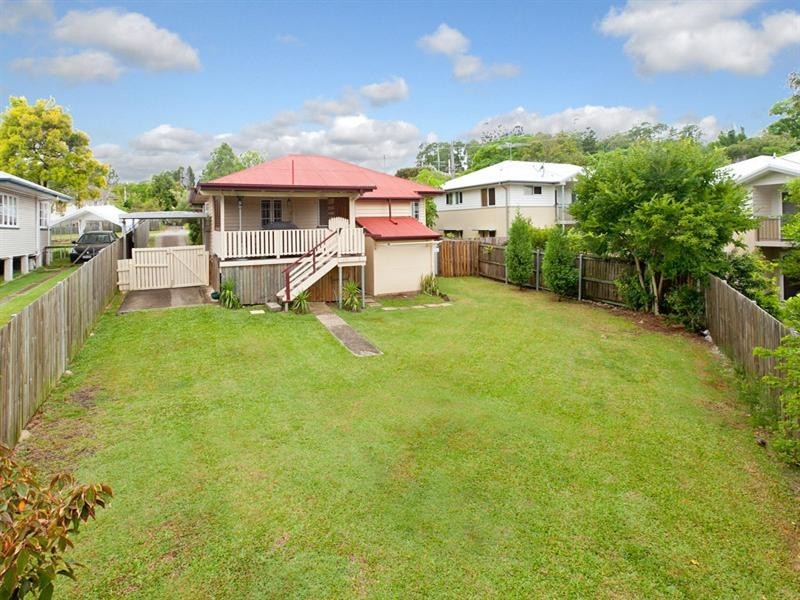 43 Cape Street, Holland Park QLD 4121