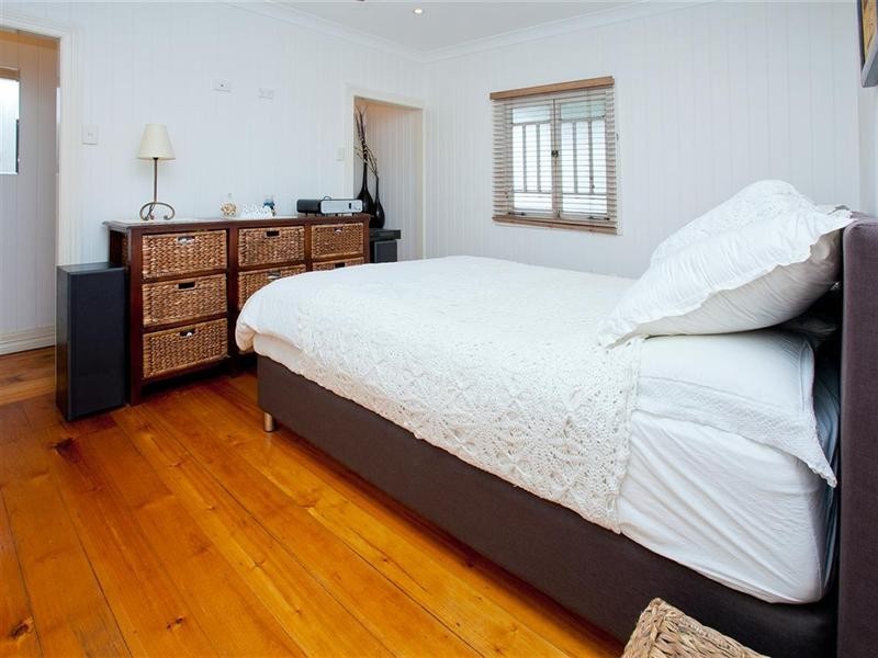 253 Nursery Road, Holland Park QLD 4121