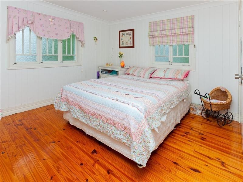 253 Nursery Road, Holland Park QLD 4121