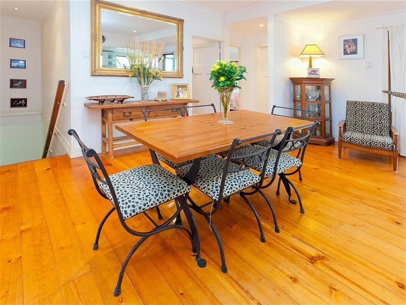 253 Nursery Road, Holland Park QLD 4121